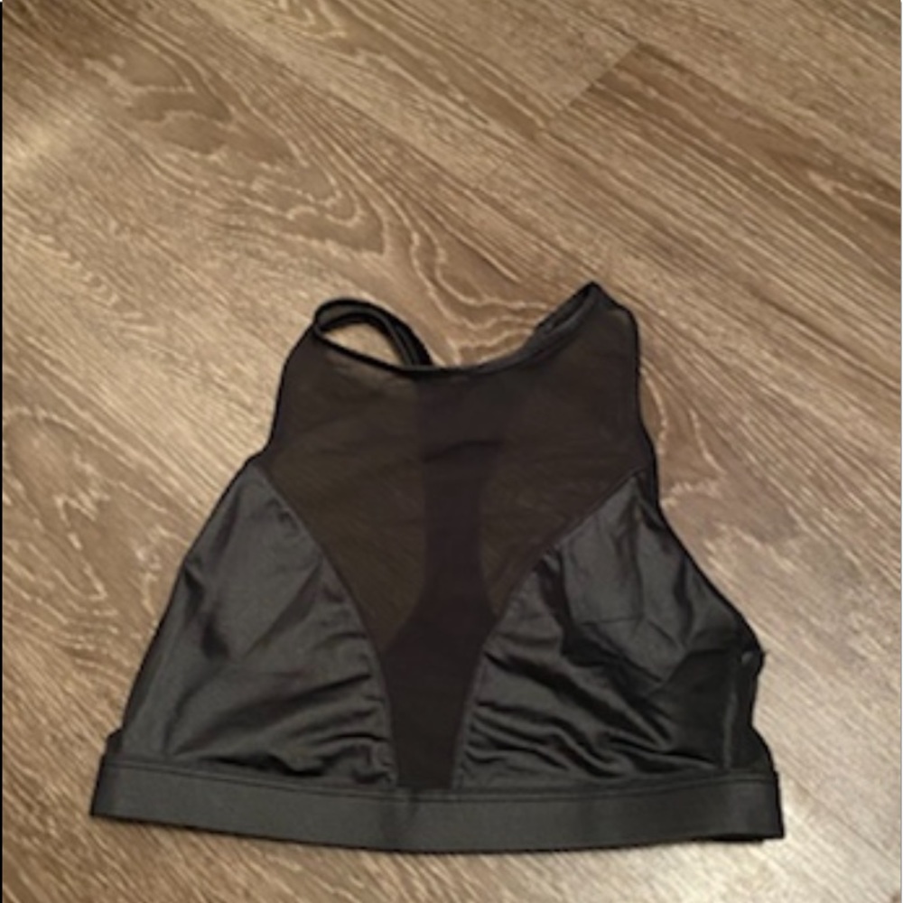 Victoria’s Secret sports top